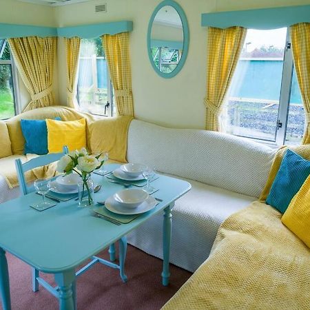 Wind In The Willows: Sleeps 4, Kitchen, Bathroom, Lounge, Wifi Napton on The Hill Exterior foto