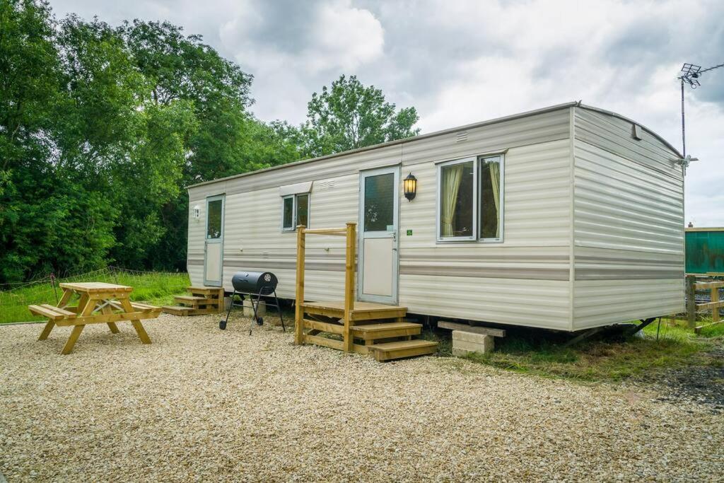 Wind In The Willows: Sleeps 4, Kitchen, Bathroom, Lounge, Wifi Napton on The Hill Exterior foto